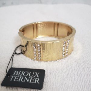 Bijoux Terner Gold Clasp Statement Bracelet